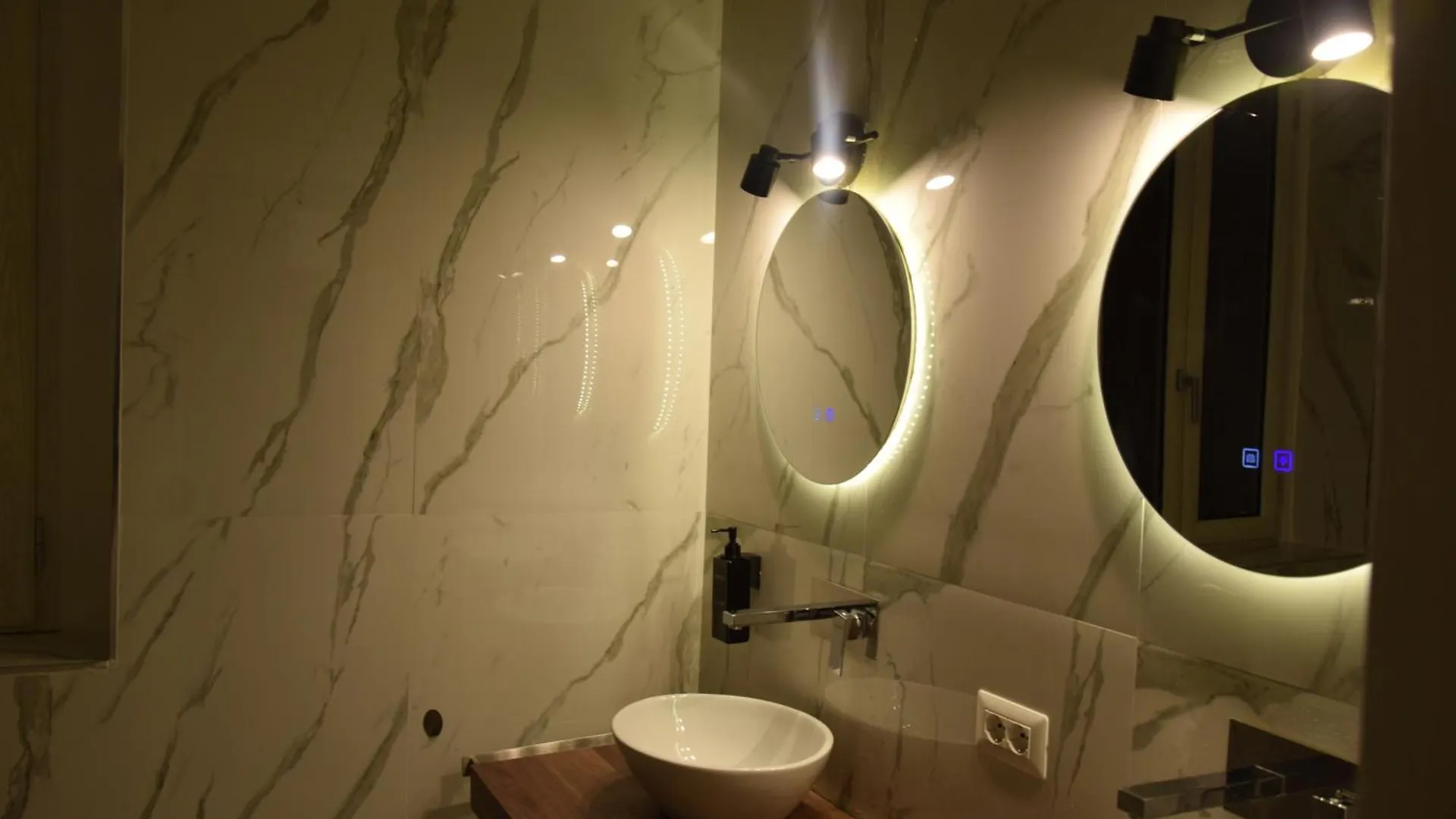 Napoli Central Stay Rooms Naples