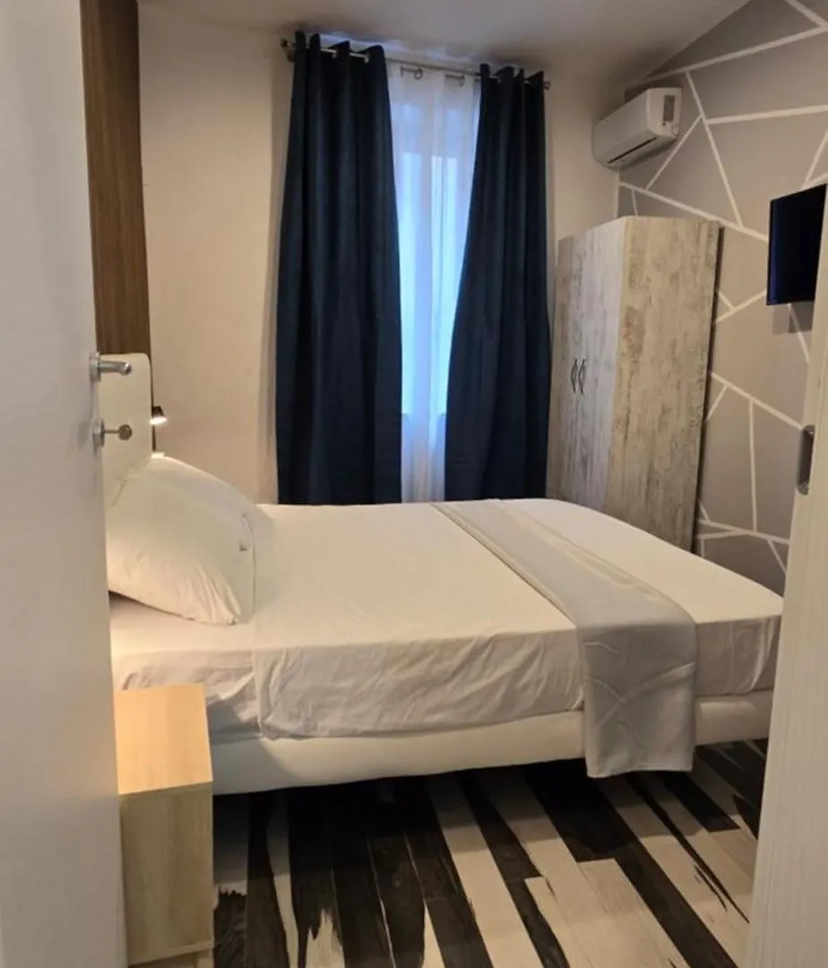 Guest house Napoli Central Stay Rooms Italy
