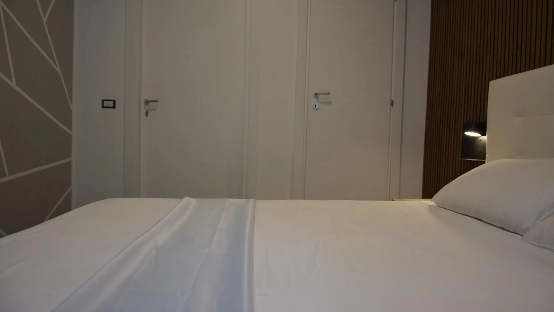 Napoli Central Stay Rooms Itália