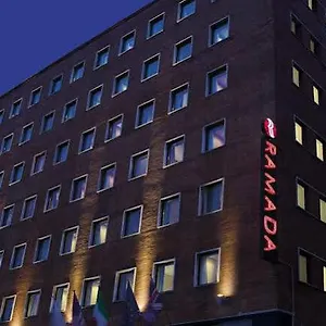 Ramada By Wyndham Neapol