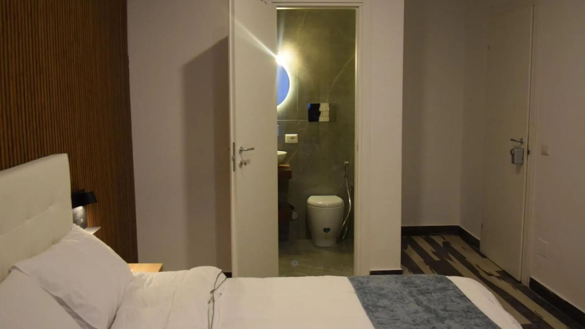 Napoli Central Stay Rooms 0*, Naples